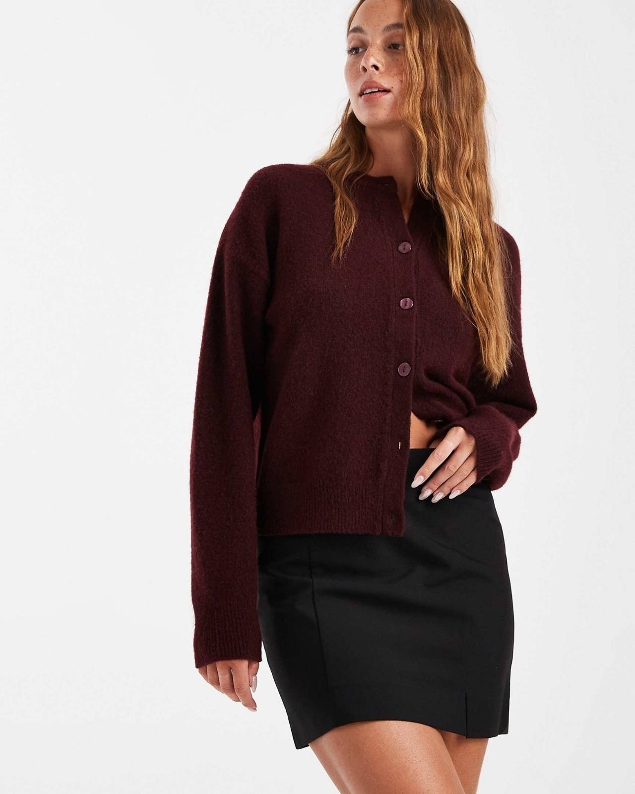 Minimal Front-Slit Mini Skirt Secondary image
